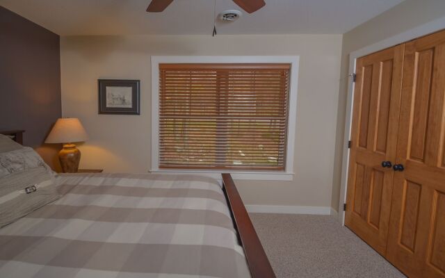 Barley Moon Retreat 5 Bedroom House