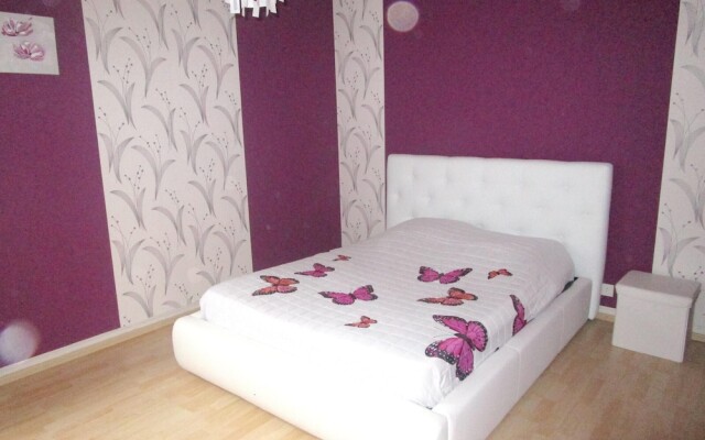 Apartment With 2 Bedrooms in Saint-dié-des-vosges, With Furnished Gard