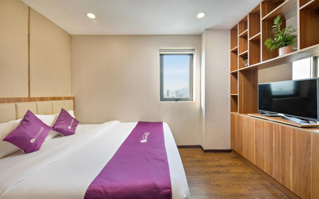 Lavender Riverside Hotel