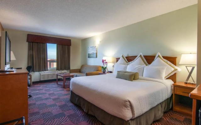 Service Plus Inns and Suites Calgary