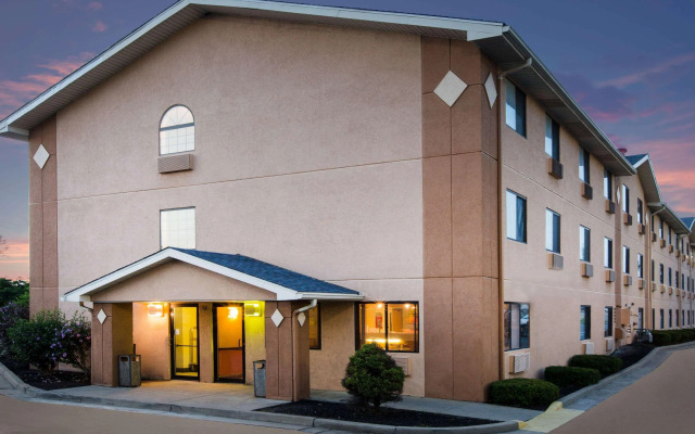 Super 8 By Wyndham Beckley