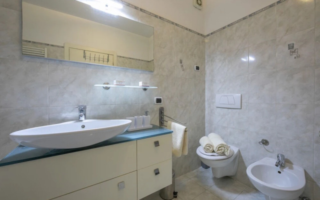 Suite 22