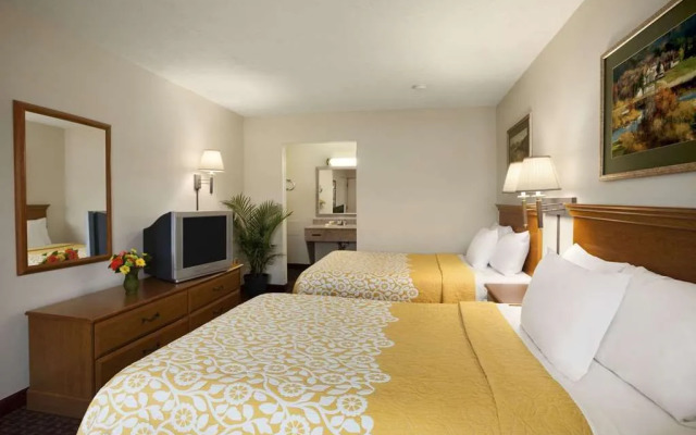 Days Inn By Wyndham Alexandria