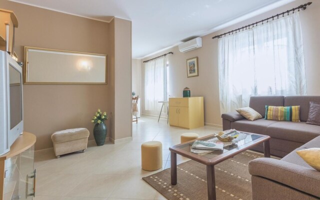 Beautiful Apartment in Valbandon With 3 Bedrooms and Wifi