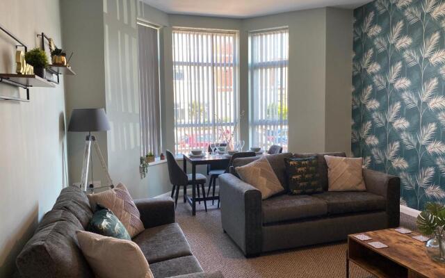 Blackpool Sleepover Apartment 1 Free Parking Sleeps 6