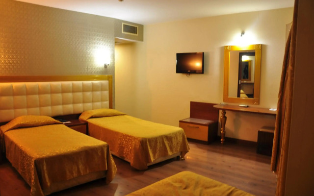 Hotel Kayalar