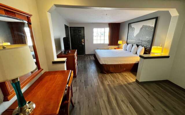 Super 8 by Wyndham Sealy