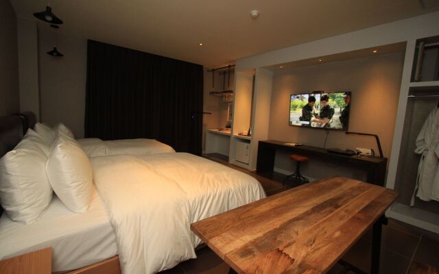 Hound Hotel Changwon Terminal