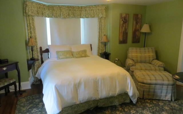 Farmhouse Inn B&B