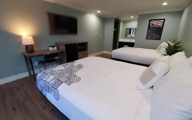 Crestridge Inn