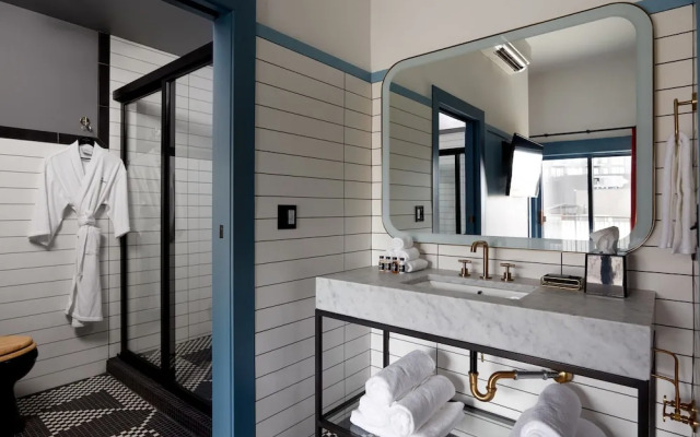 The Chicago Hotel Collection - Wrigleyville