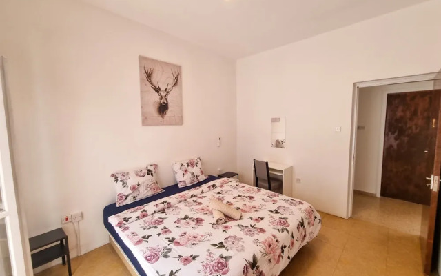 CityCenter Rooms Next to the Beach