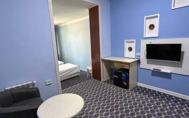 Akmal Hotel
