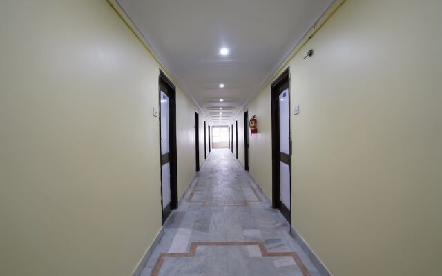 Raja Residency by OYO Rooms