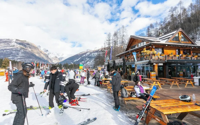 Le Meublé (between City Center & Skiing)