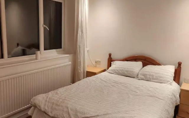 4 Guests - Bbq - Parking - Garden