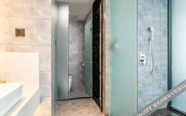 Qianna Yayue Hotel (Zhengzhou High-tech Zone Science Avenue store)