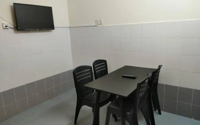 Kuala Terengganu City 2BR@ Pantai Batu Burok HSNZ KTCC – Business – Kuala Terengganu