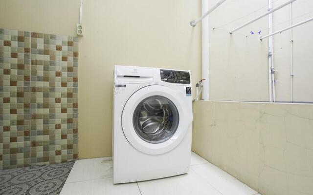 OYO Life 2532 Kost Putri ADIA