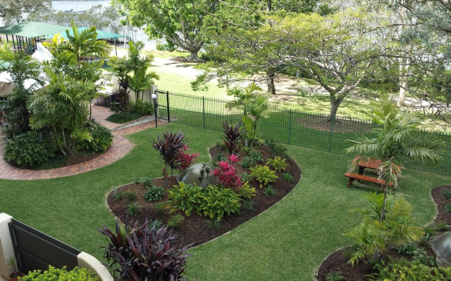Kirribilli Riverfront Apartments