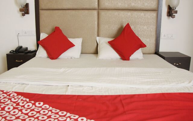 OYO 14353 Hotel Roxas
