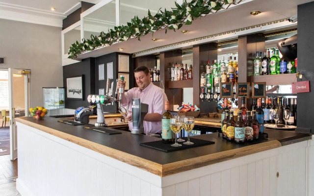 The New Southlands Hotel