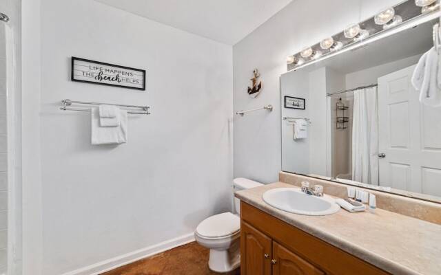 3br/2ba Full Condo w/ Pool & Gym, Sleeps 7