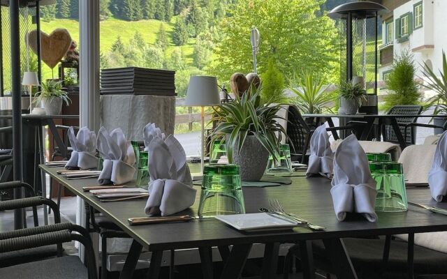 Schindler Hotel