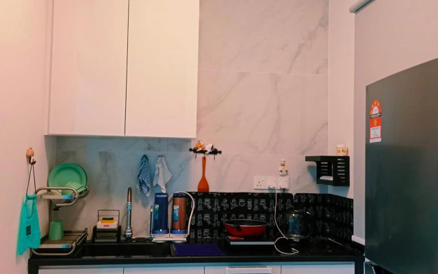 Comfortable18 3R2B 7pax Meritus Perai