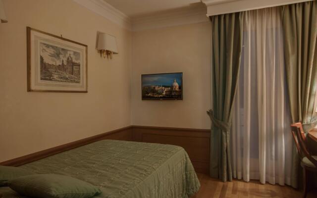 Hotel Cecil