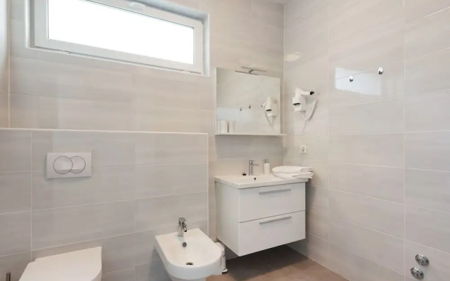 Holiday Home in Vir With Bubble Bath