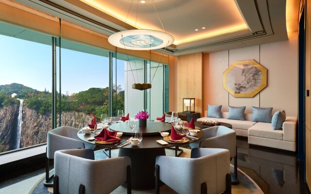 InterContinental Shanghai Wonderland by IHG