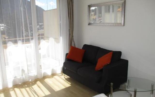 Apartment Bünda