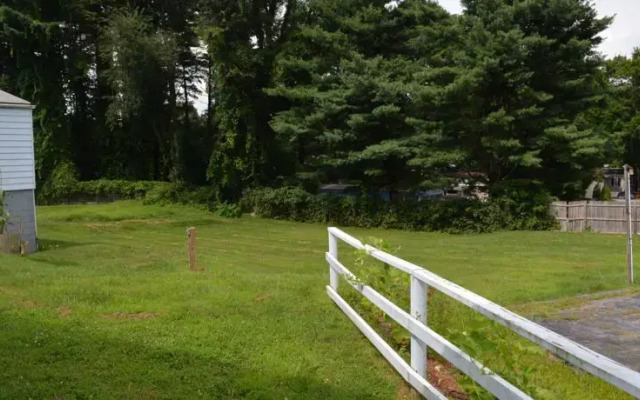 Pine Grove Motel