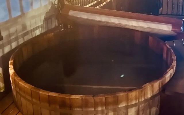 Hikari-Okanagan Sunshine B&B