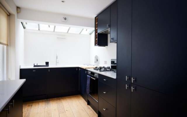 The South Kensington Wonder - Trendy 3bdr House With Garden