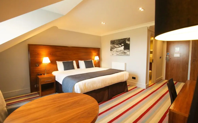 Old Thorns Hotel & Resort