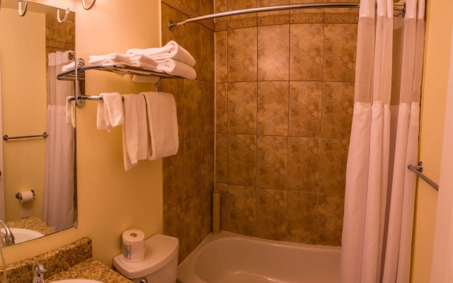 Sahara Courtyard Inn Penticton