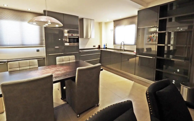 Luxe vakantieappartement aan de jachthaven van Altea met frontaal zeezicht