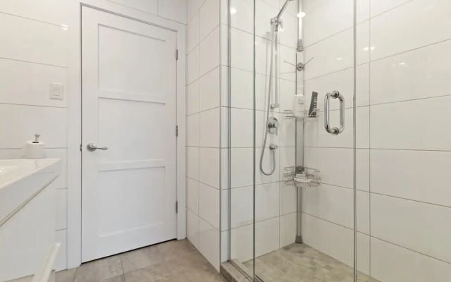 Condotel LeLuxe St-Denis St - mtlFlats