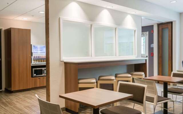 Microtel Inn & Suites By Wyndham Altoona