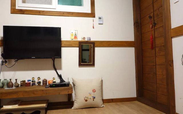 In-Yeon Hanok guesthouse
