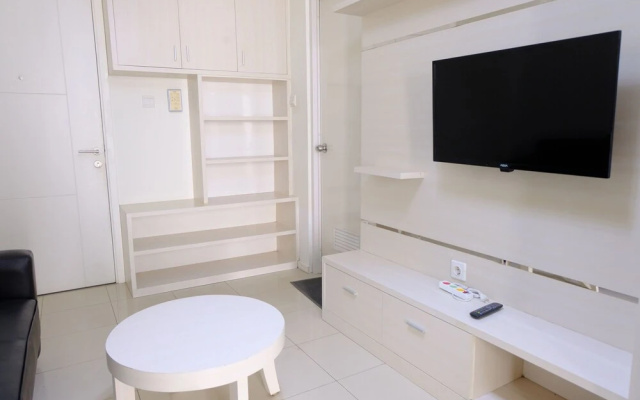 Stylish Modern 2Br Apartment At Parahyangan Residence