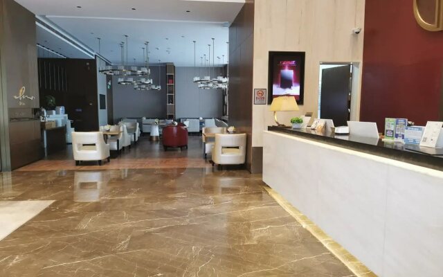 Echarm Hotel (Nanning Huqiu Metro Station)