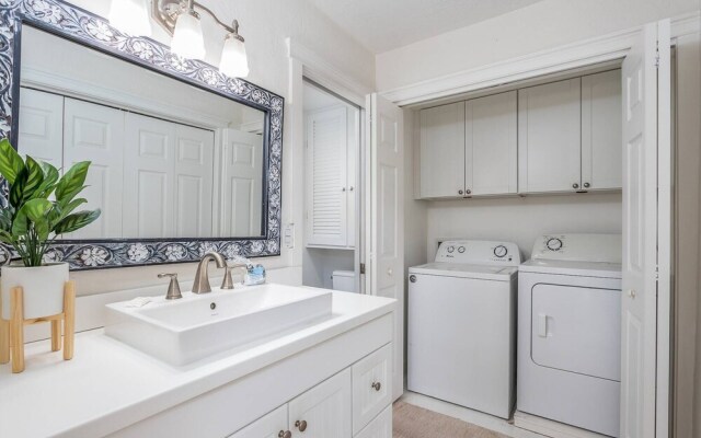 Lilac Mid-century Pool Home