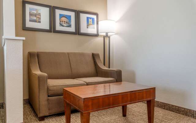 Comfort Suites Downtown Sacramento