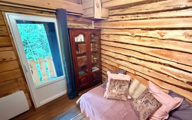 Cabin-style Nook for 2