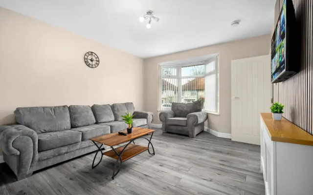3br-sleeps6-parking-familyfriendly-nearastonvilla