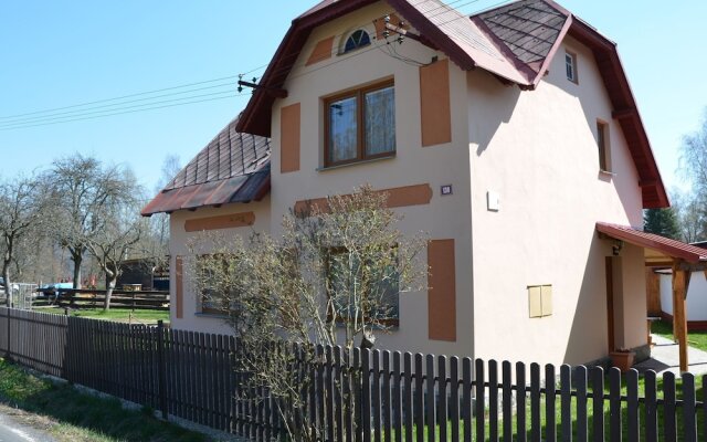 Beautiful, Detached Holiday Home With Terrace In The Quiet Place