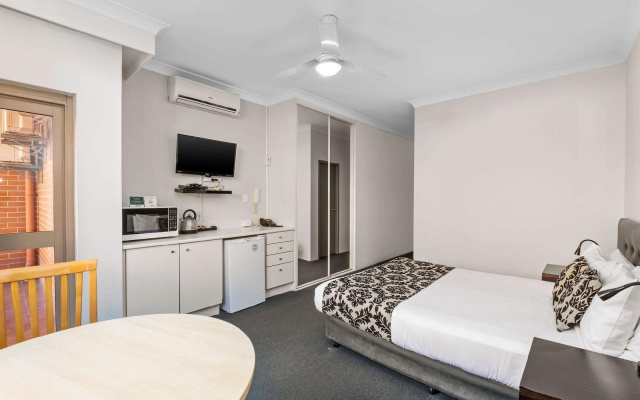 Oakford City West – Guest Rooms – Sydney